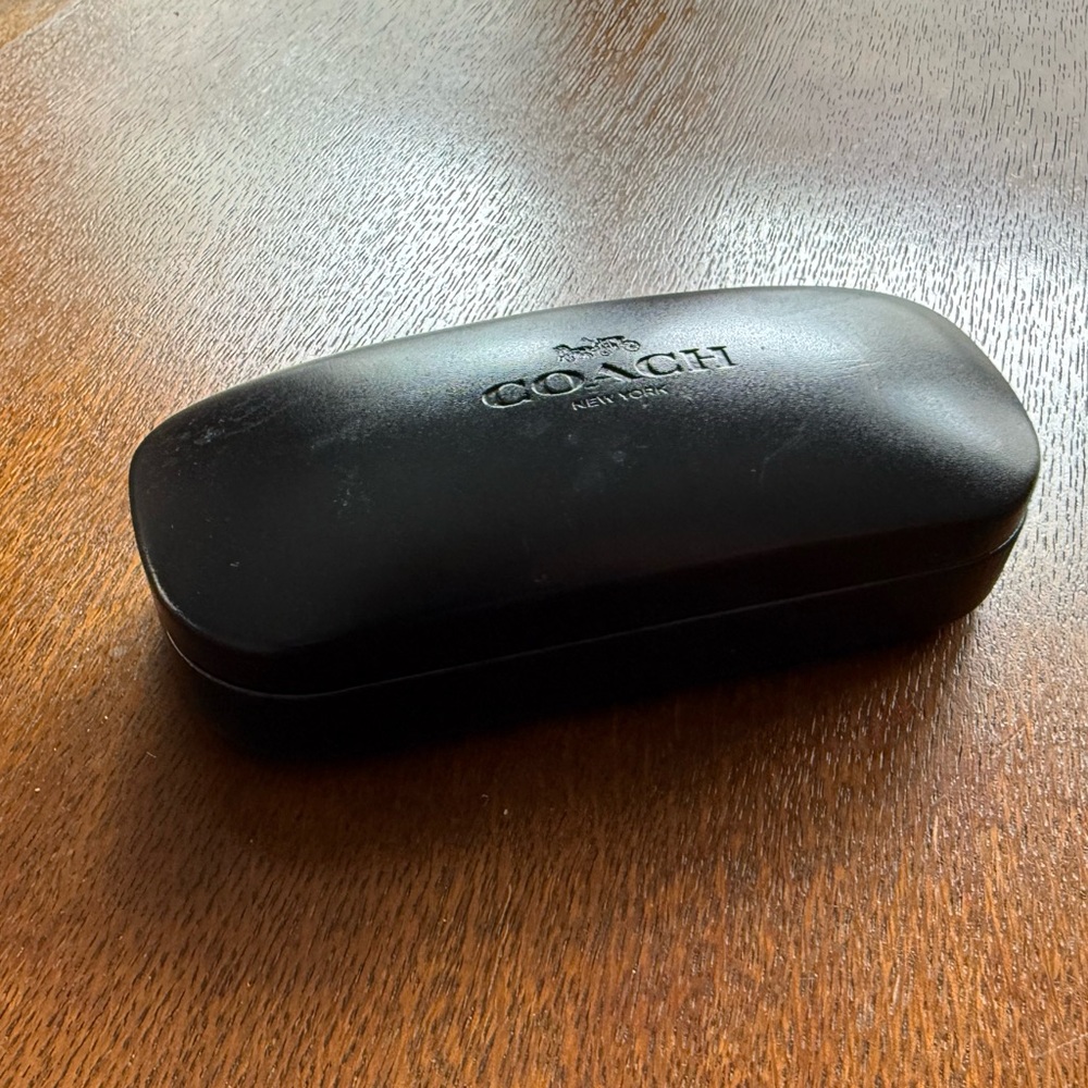 Coach sunglasses clamshell case - image 5